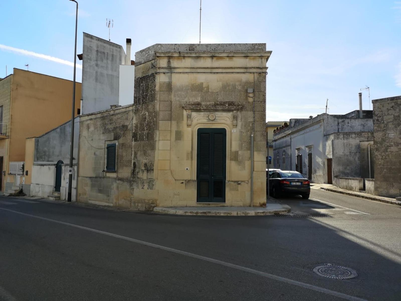 Patty Apartment Cannole