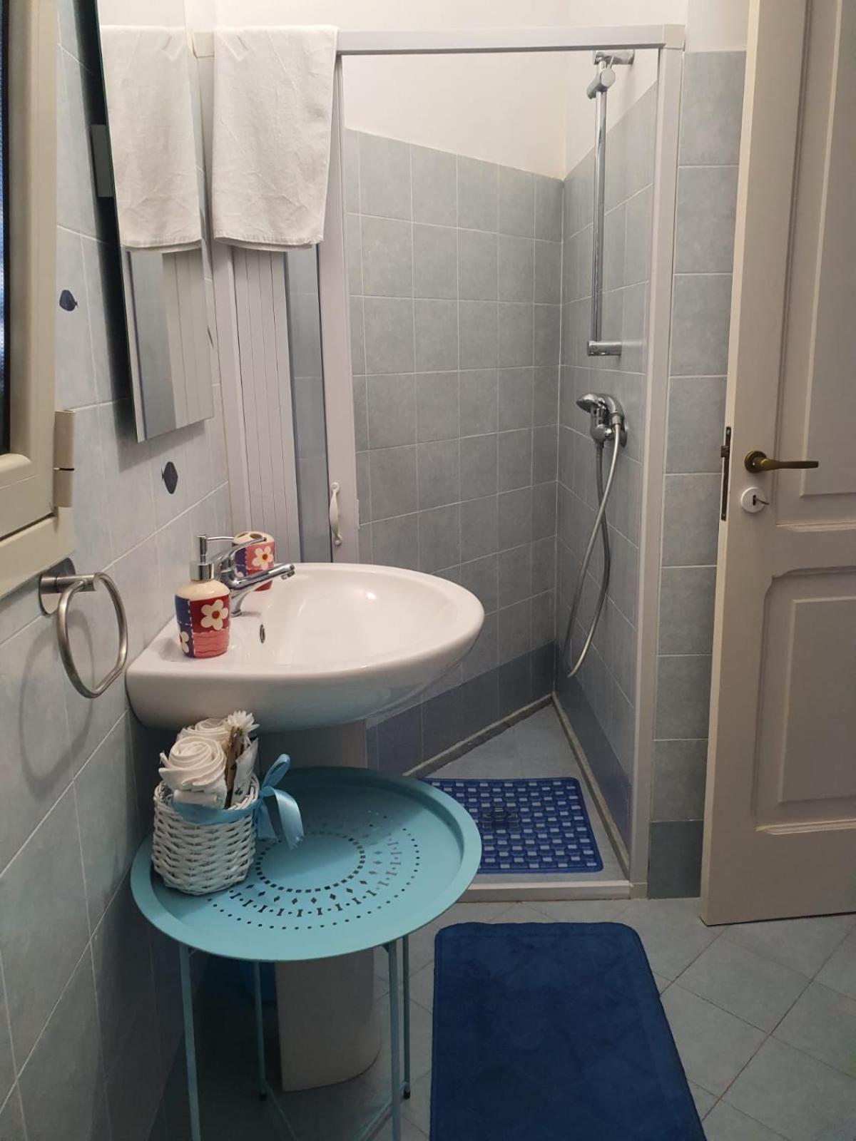 Patty Apartment Cannole
